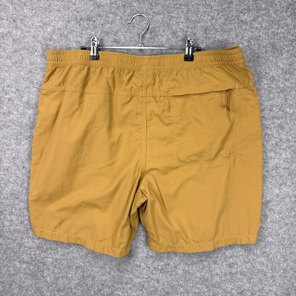 The North Face Shorts XL Mustard Yellow FlashDry Nylon Hiking Athletic Mens 6in